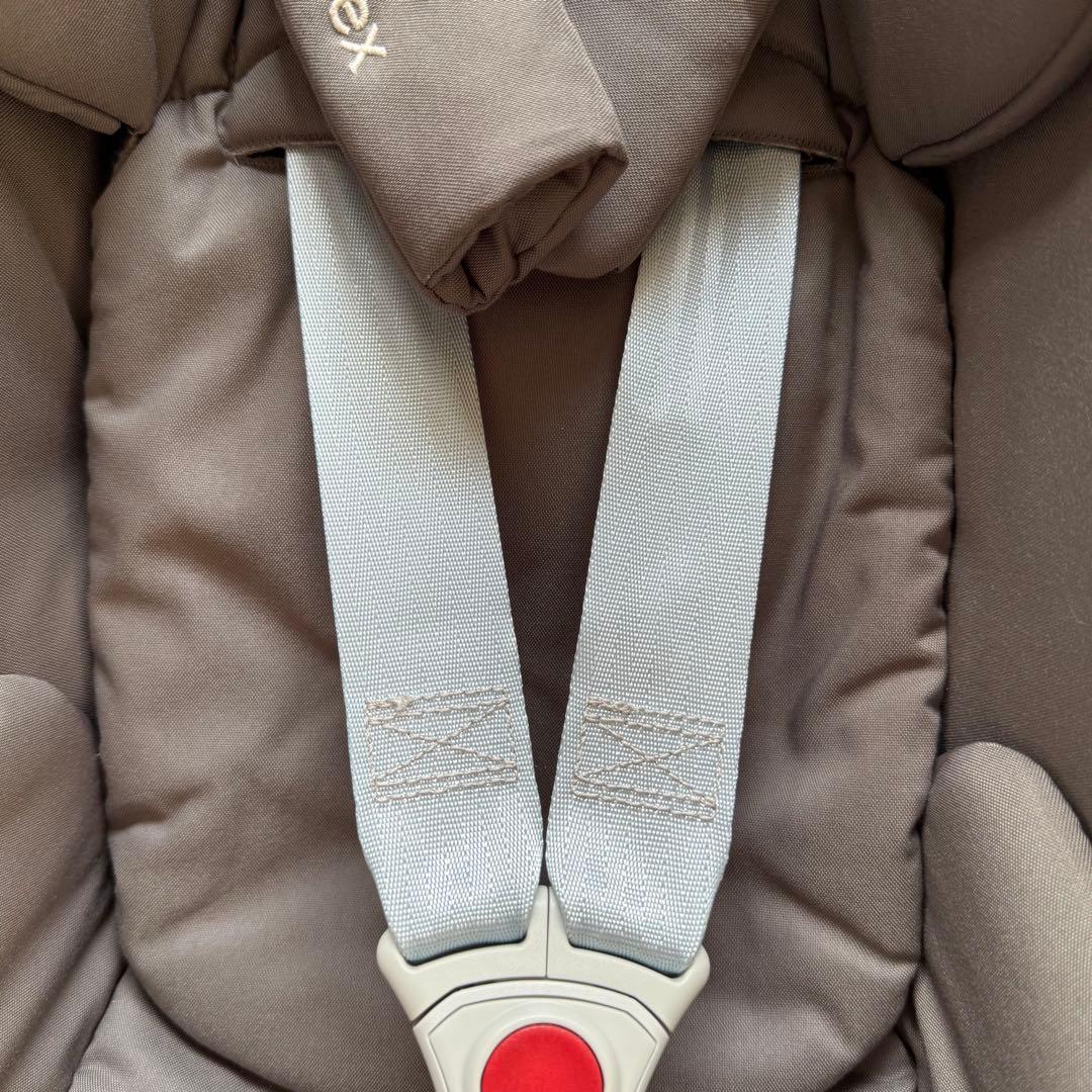 Cybex Cloud Z2 i-size チャイルドシート 新生児インレイ付