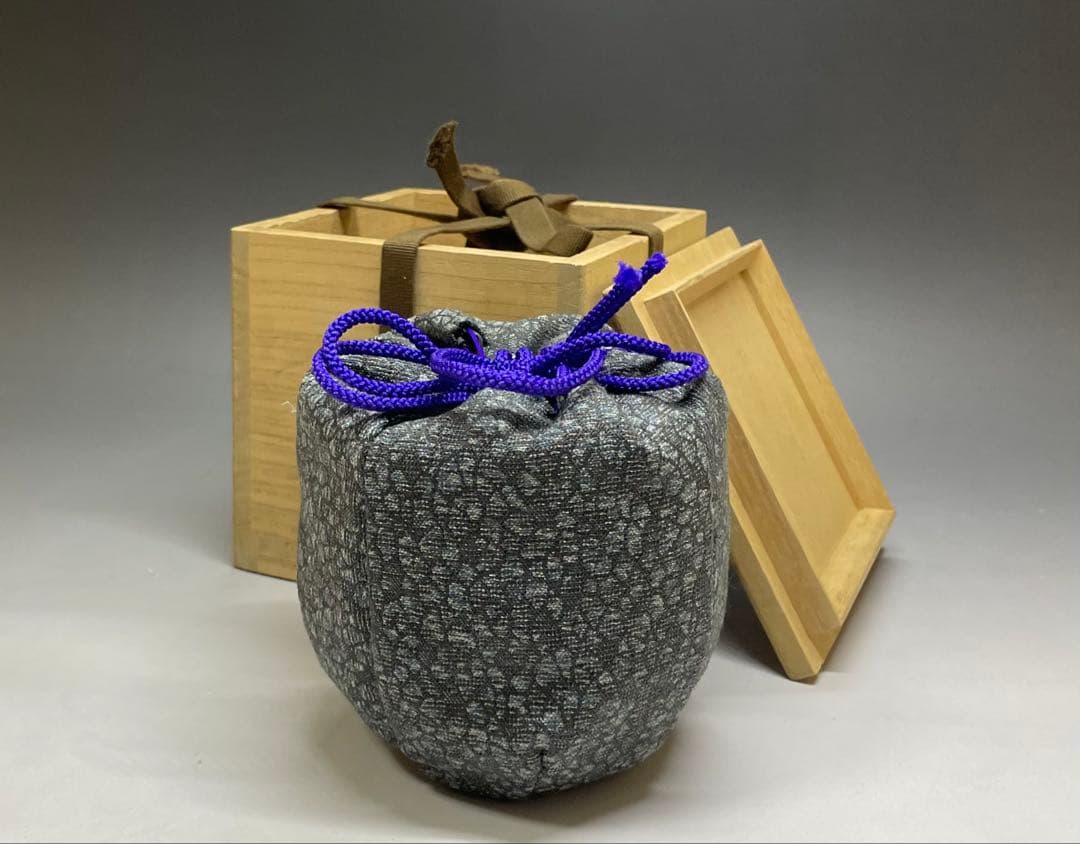 赤楽茶碗　箱付(四方桟) 仕覆　金直し　在銘　作家作品　e5733a