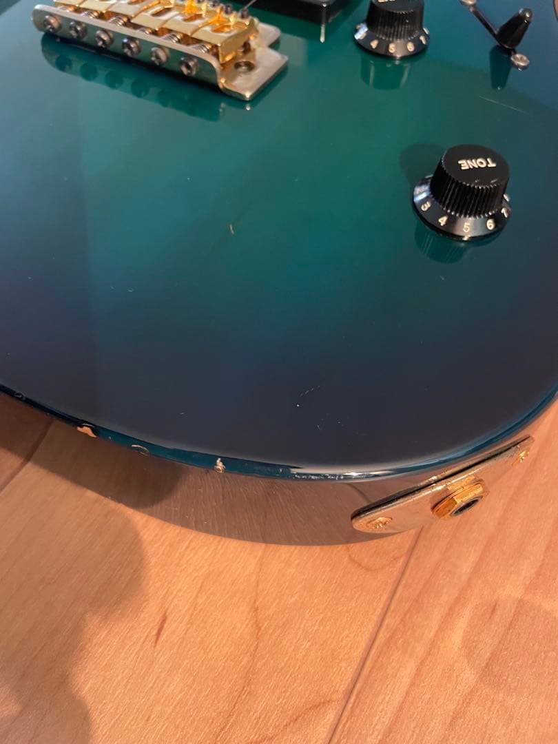 今だけ値下げ中【希少】CHARVEL エレキギター グラデーションブルーストラト