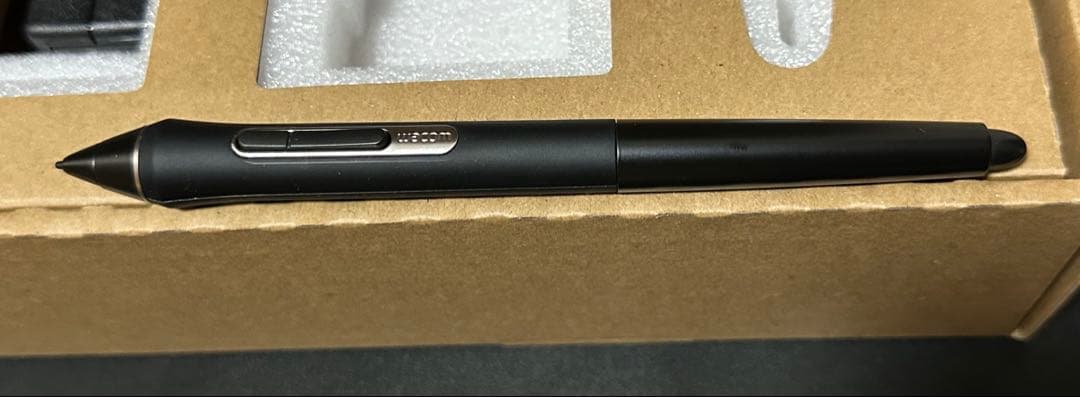 【美品・動作確認済】Wacom Cintiq 22 FHD箱付き1〜2日で発送！