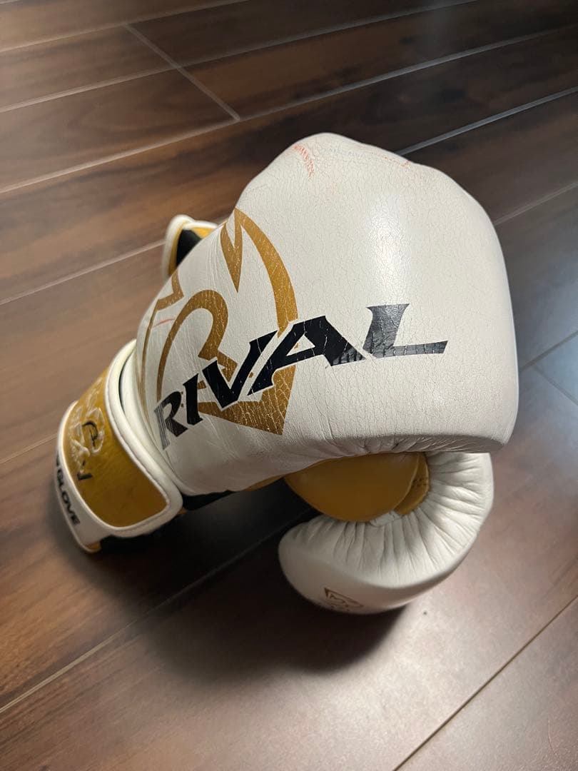 ウ*グ様 RIVAL BAG GLOVE RFX‑Guerrero V ホワイト