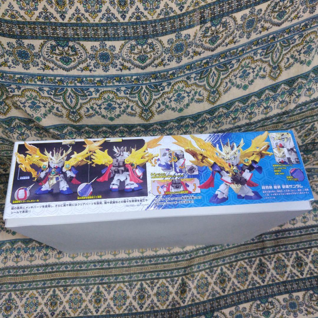 真豪華翔烈帝龍装劉備ガンダム　プラモデル