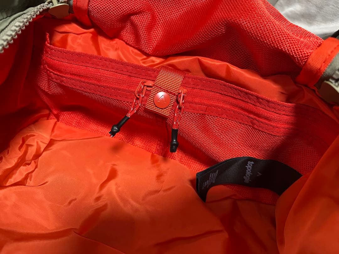 topologie Duffle Small オリーブグリーン　ストラップ付き