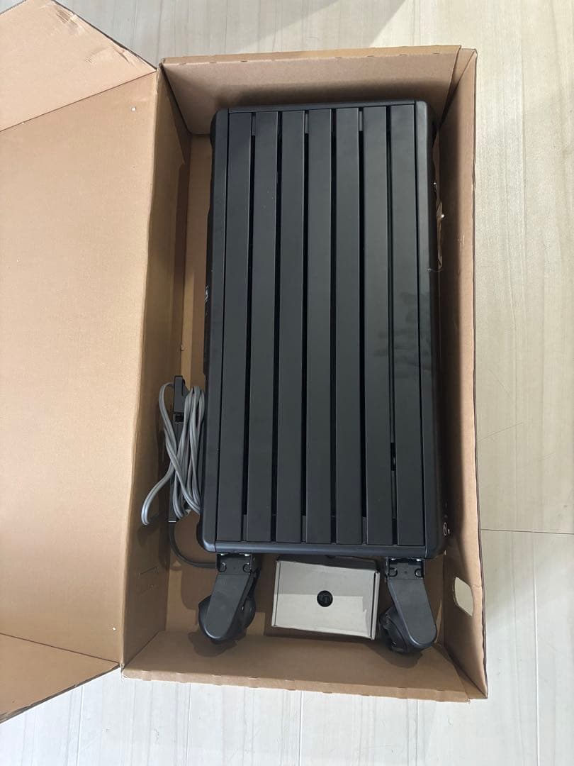 DeLonghi オイルヒーター ブラック　リモコン付