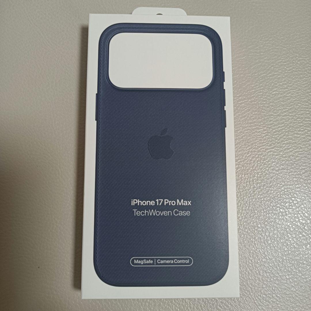 新品、未開封 iPhone 17 Pro Max Techwoven ケース