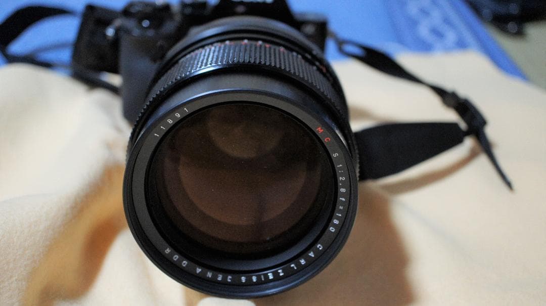CARL ZEISS JENA 旧東ドイツ１８０ＭＭ　Ｆ２．８をミラーレスで使用