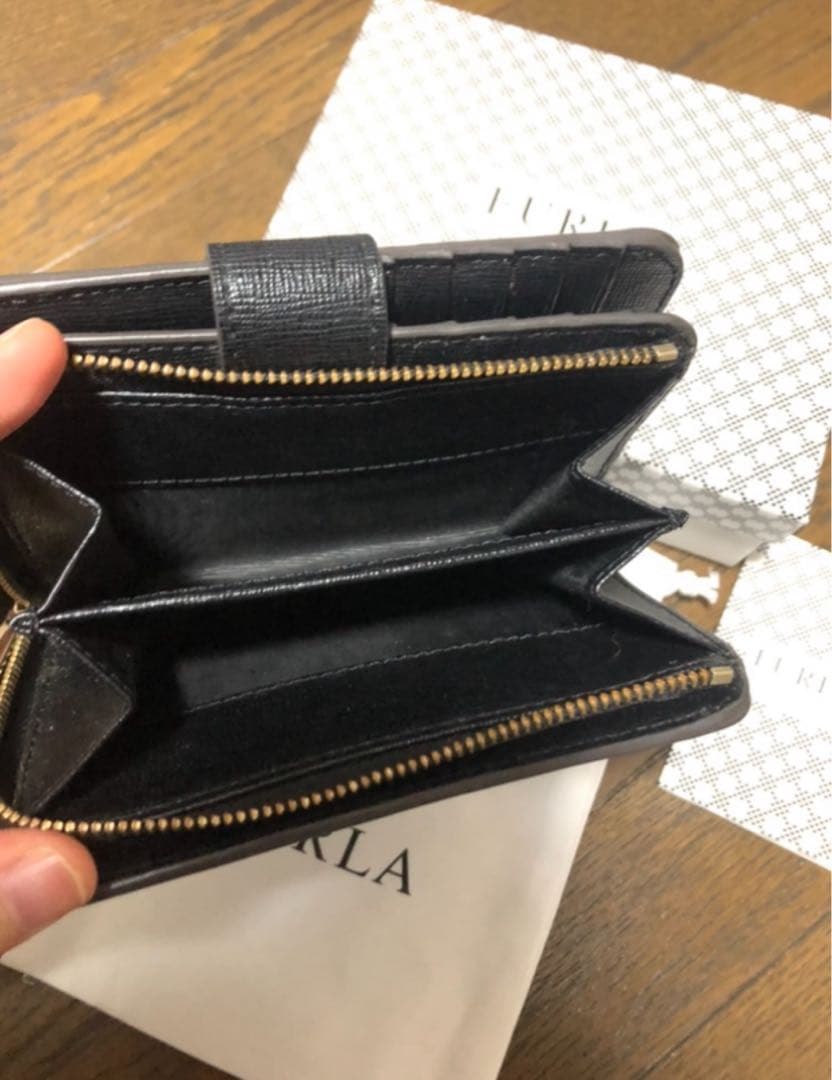 FURLA 折りたたみ財布