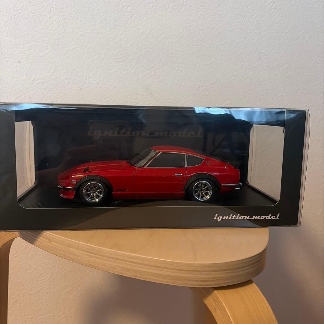 バ*ー様 ignition model フェアレディZ 赤 1/18