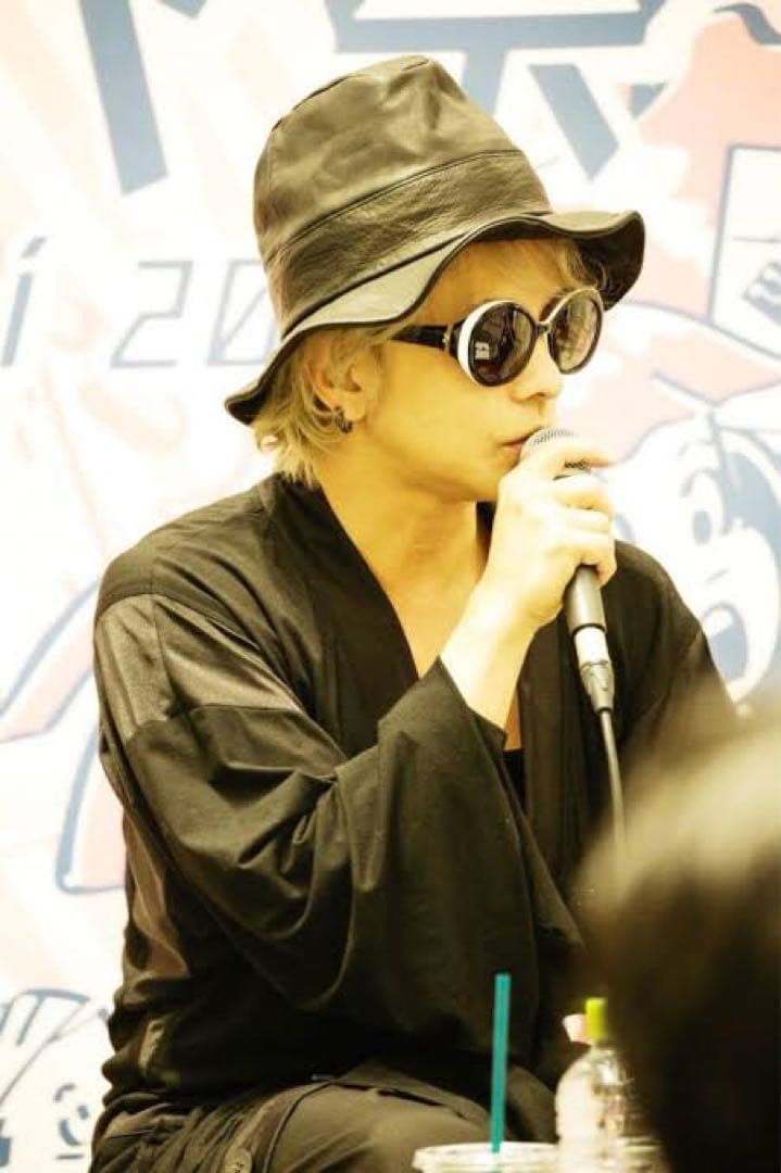 HYDE監修着用ぐるぐるサングラスファンクラブ 限定販売品　新品未使用