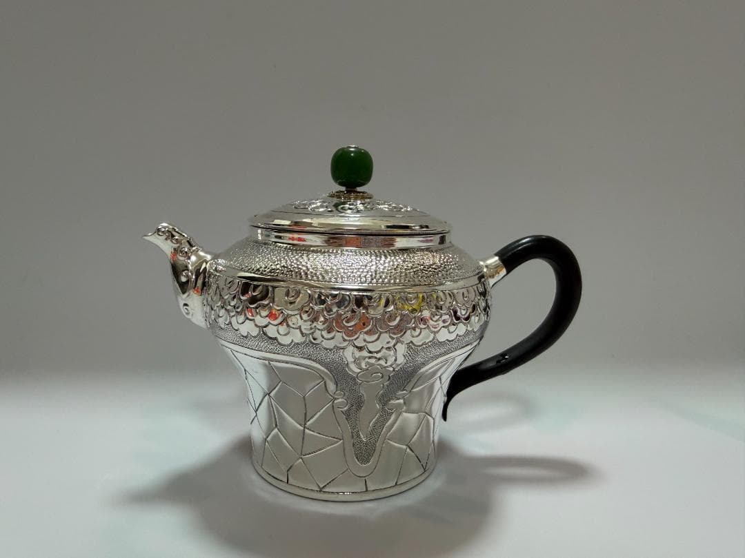 純銀製 獣口 鱗文様 玉石摘み 急須 銀瓶 煎茶道具