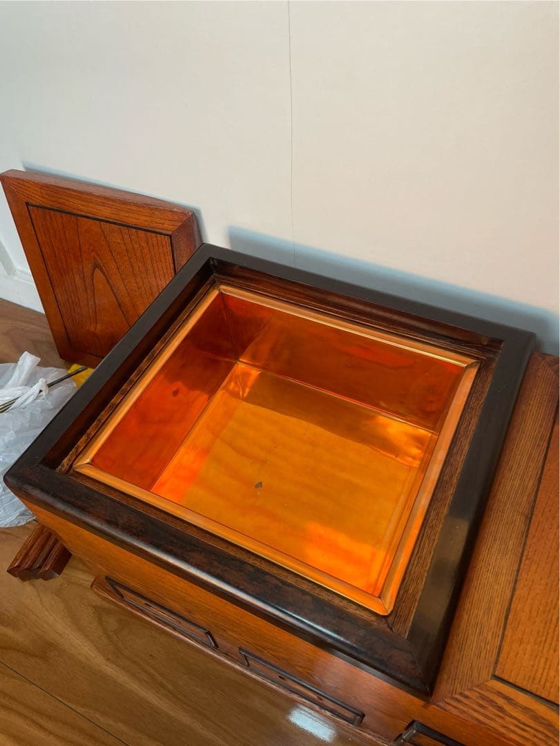 本日削除 高級 総欅ケヤキ無垢 関東長火鉢 貴重な未使用炉蓋付 杢目鮮やか送料込