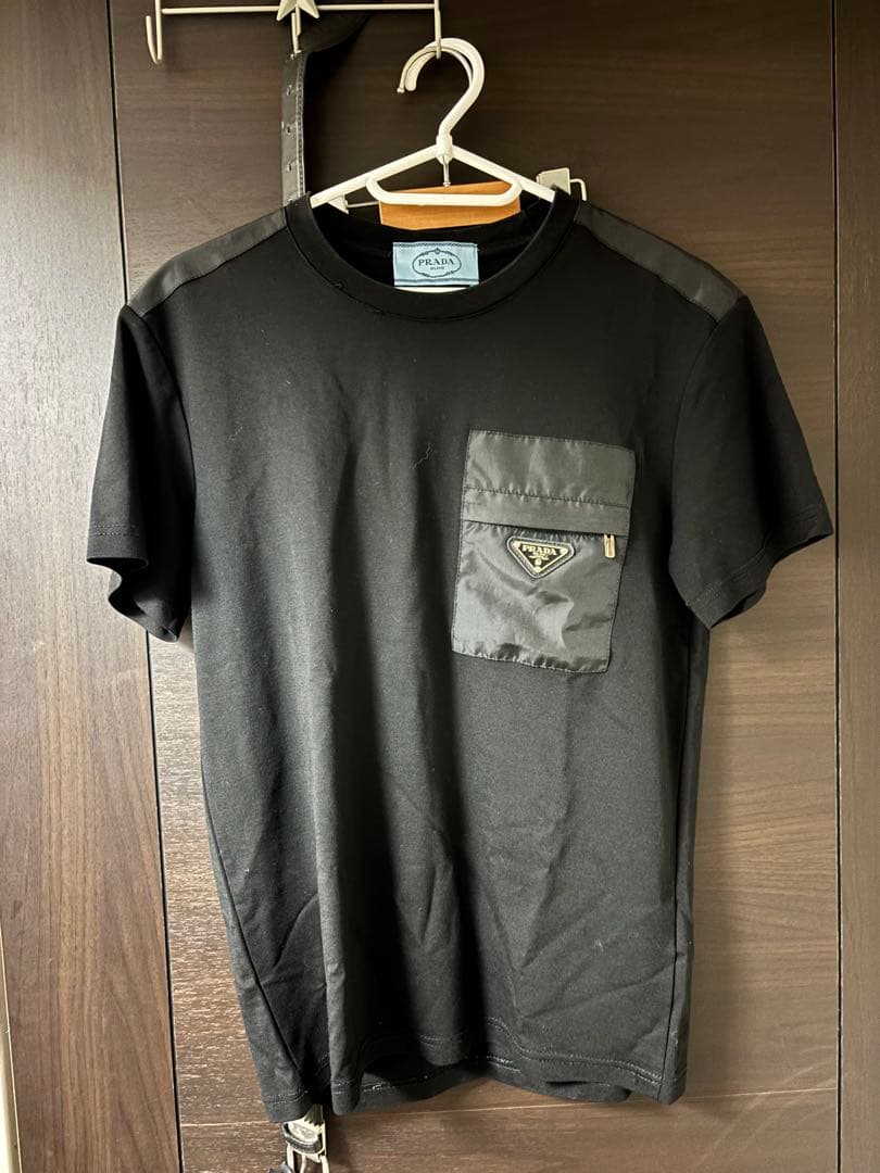 PRADA ブラック Tシャツ