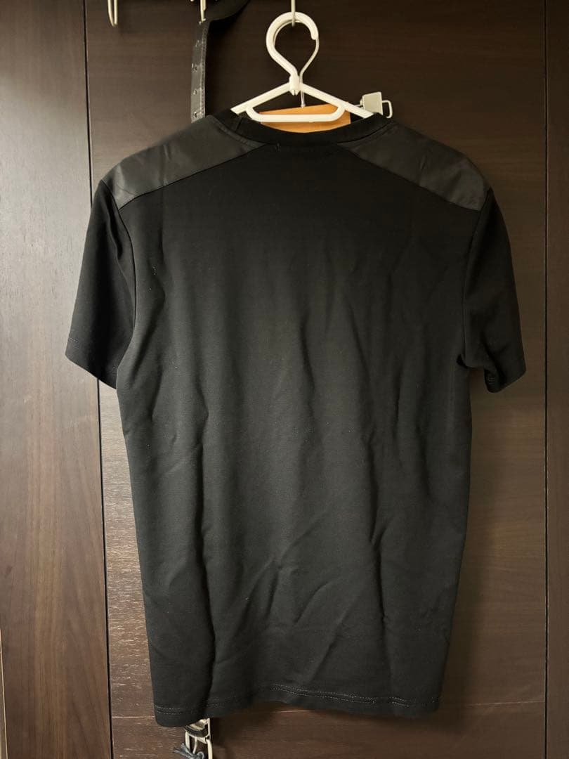PRADA ブラック Tシャツ