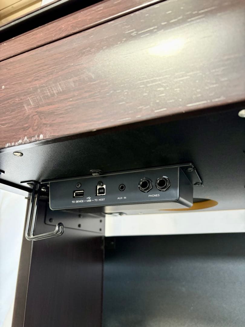 ④【送料込み】YAMAHA 電子ピアノ　CLP-735