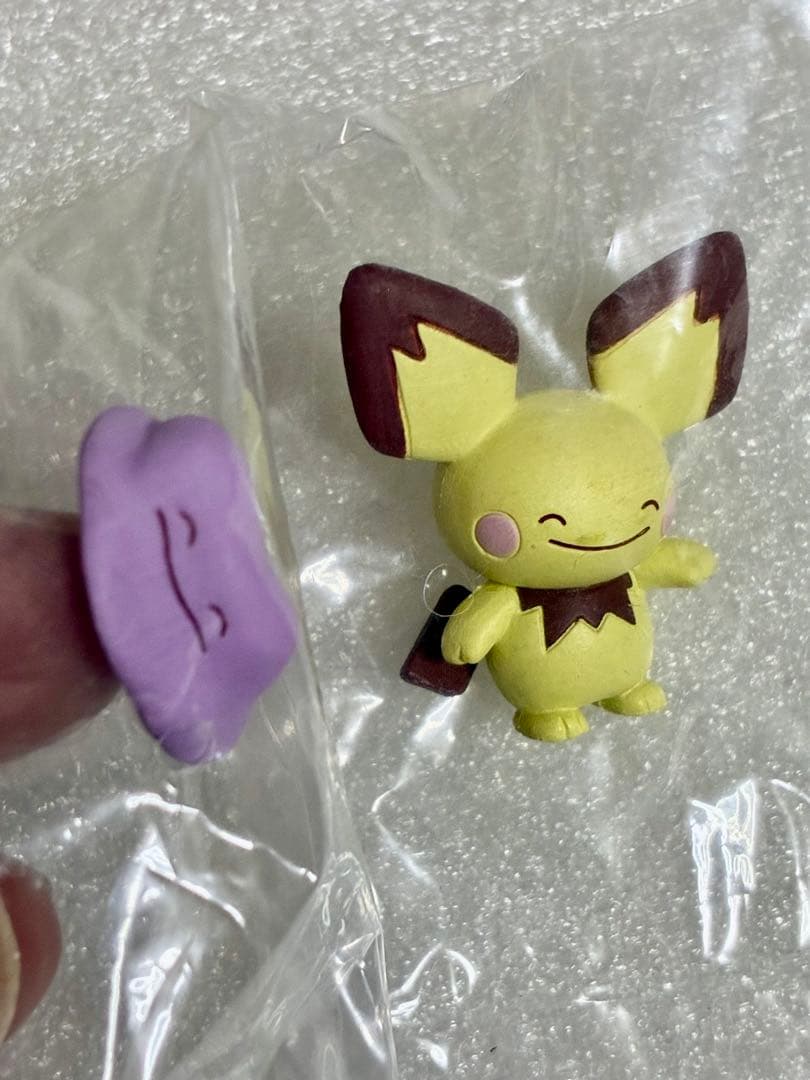 ポケモンセンター限定　へんしんメタモン　５種　ピカチュウ　ピチュー　ゲンガー　他