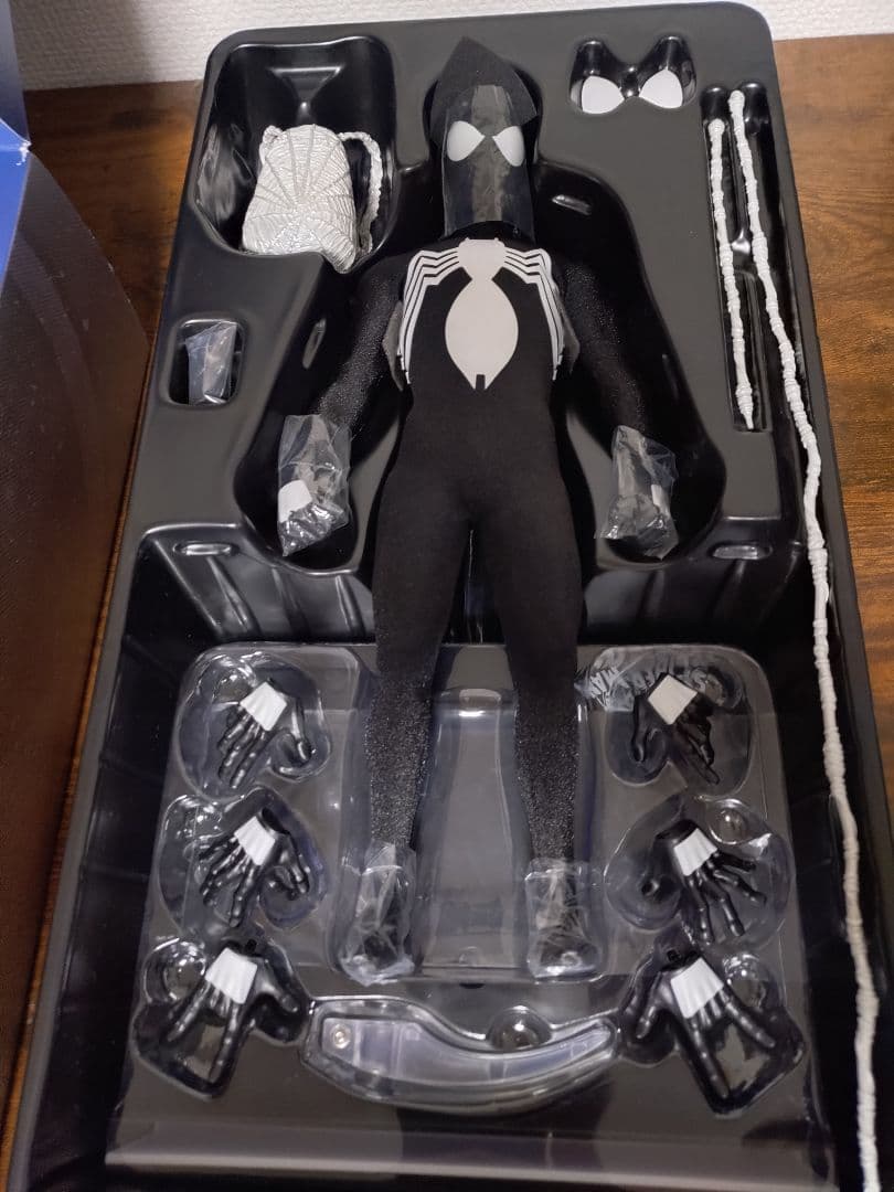 ホットトイズ 炎スタジオ スパイダーマン シンビオートスーツ 1/6フィギュア