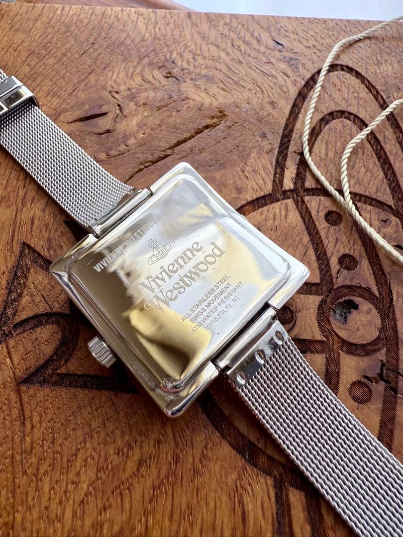 お箱付VivienneWestwood オーブ/クリスタルキューブウォッチ