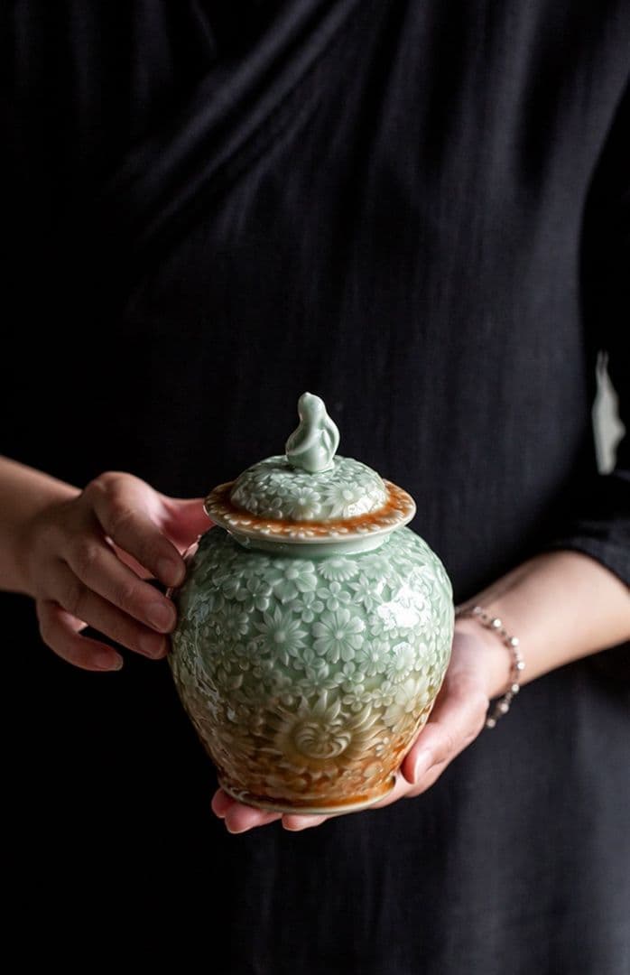 中国美術 茶筒 茶器 茶入れ 茶道具 青磁 花が咲きます似錦お茶の缶