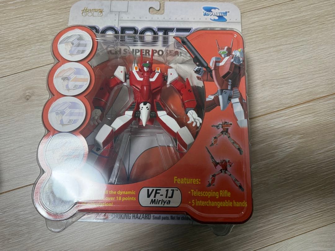 マクロス　トイナミロベテックフィギュア