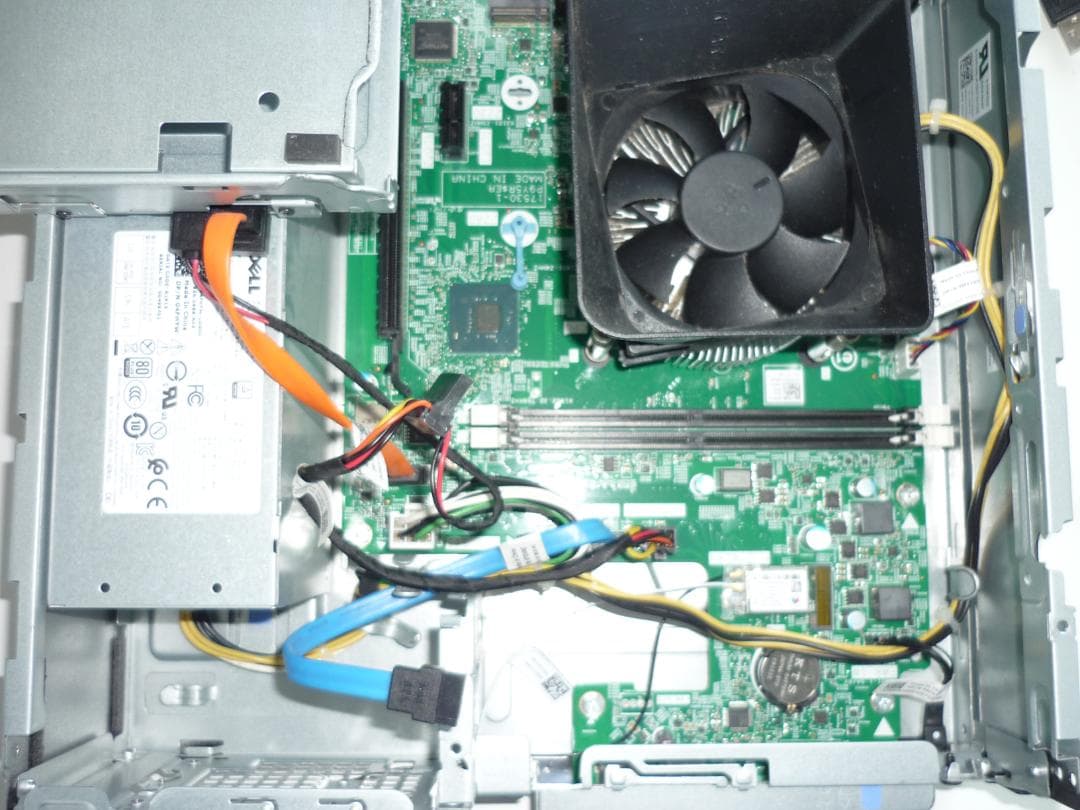 DELL VOSTRO3470 第8世代 i3-8100 メモリなし/HDDなし