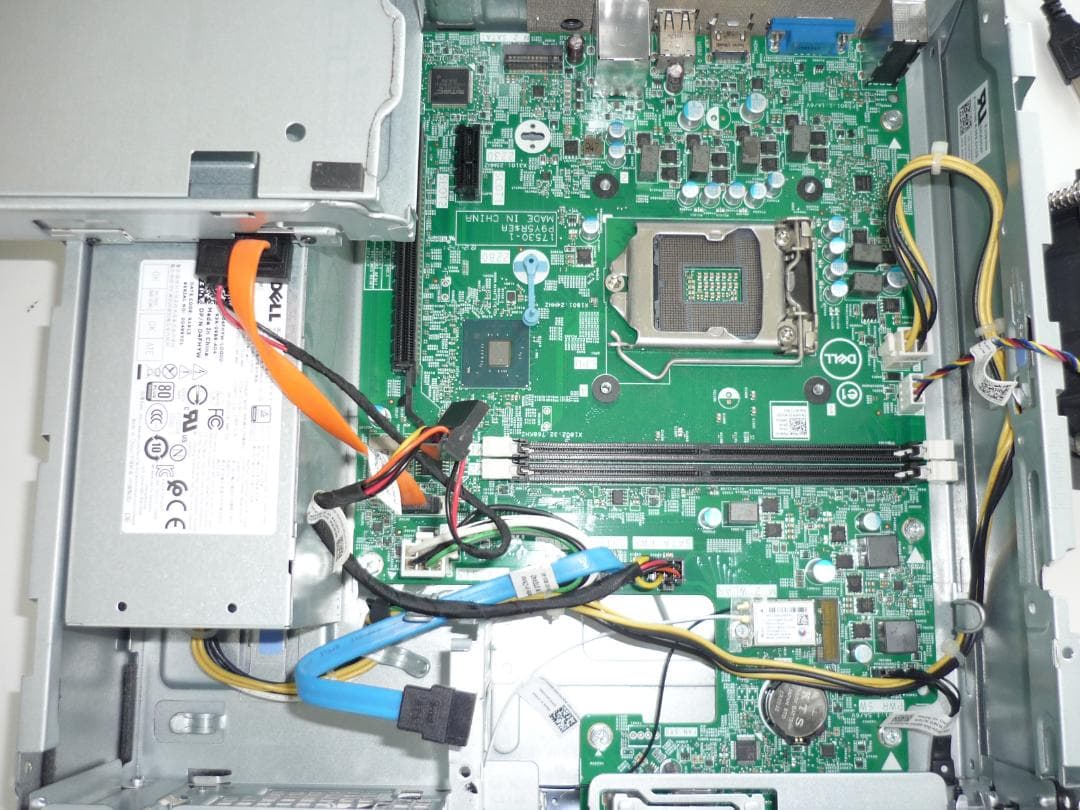 DELL VOSTRO3470 第8世代 i3-8100 メモリなし/HDDなし