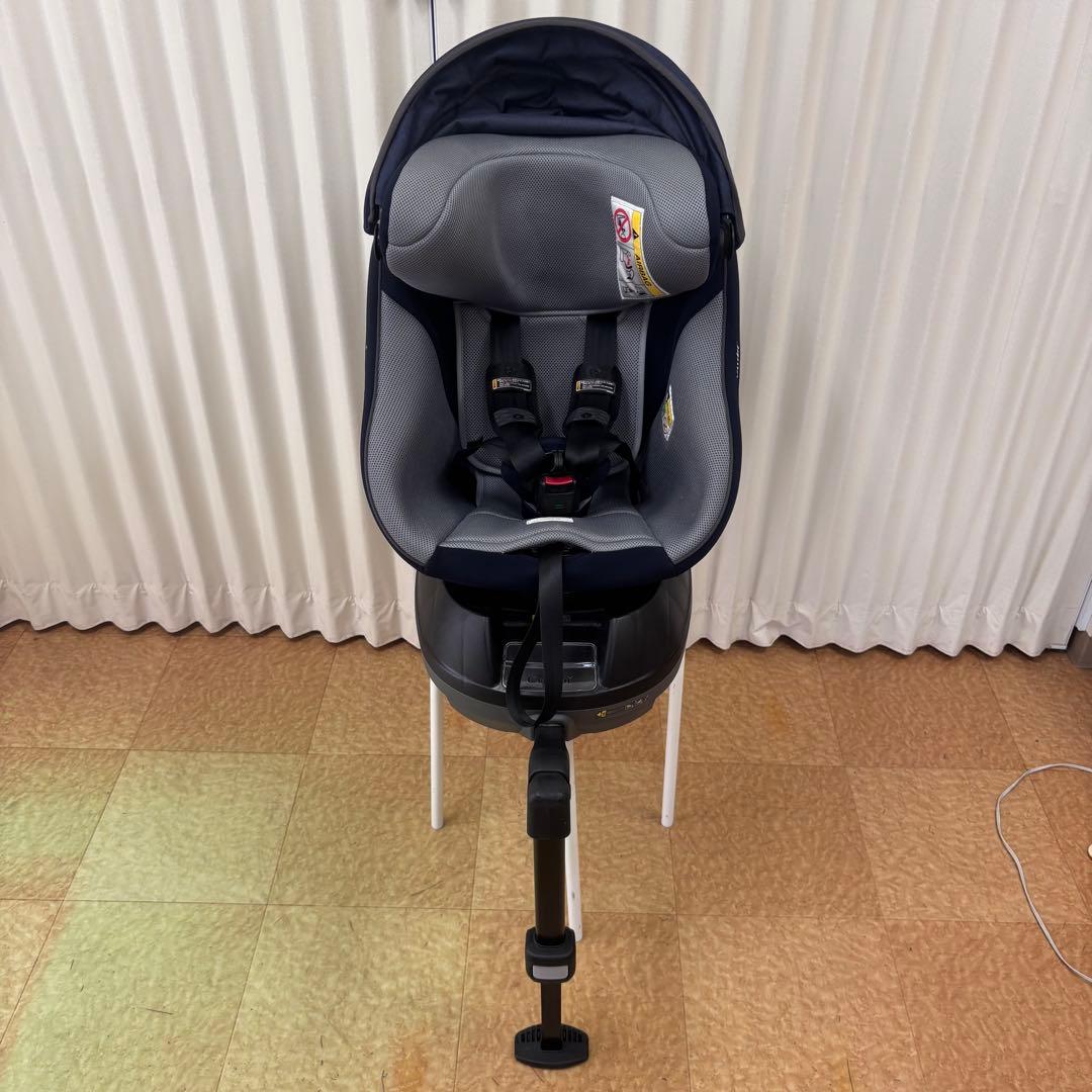 クリーニング済　☆美品☆　コンビ　クルムーヴ　アドバンス　ISOFIX　ネイビー