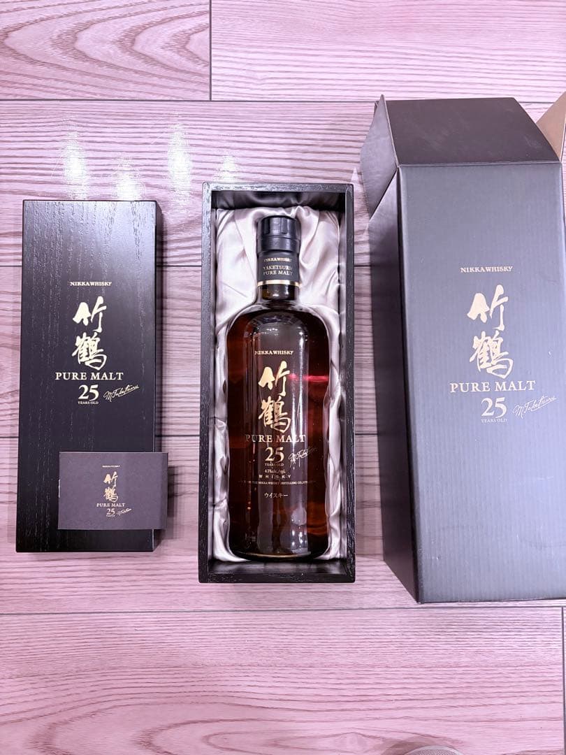 ニッカウヰスキー 竹鶴25年 ピュアモルト 25年 木箱入り　新品未開封