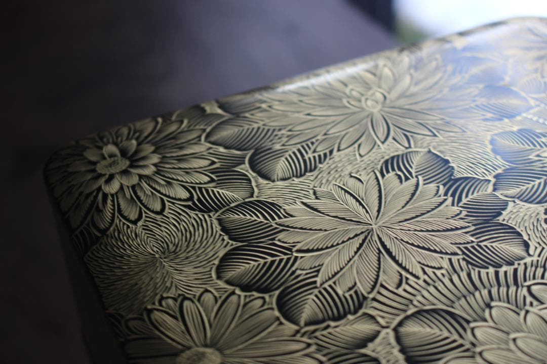 デッドストック！上質内朱黒漆に極上菊詰沈金の映える輪島塗三段重（検重箱お重