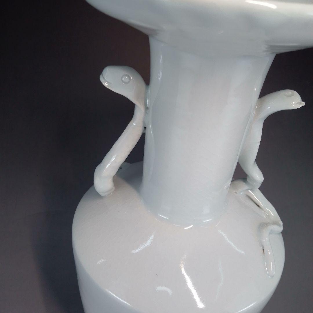 白磁　蛇耳付　花入