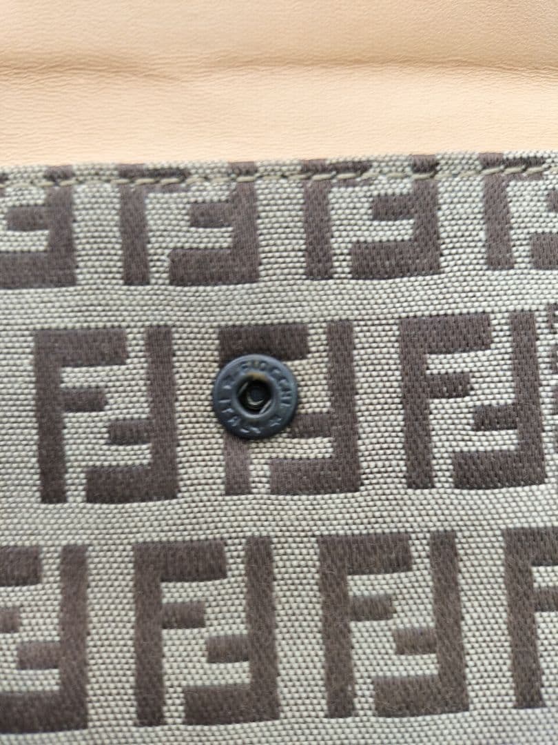【最終値下げ】Fendi 二つ折り財布 ベージュ キャンバス/レザー