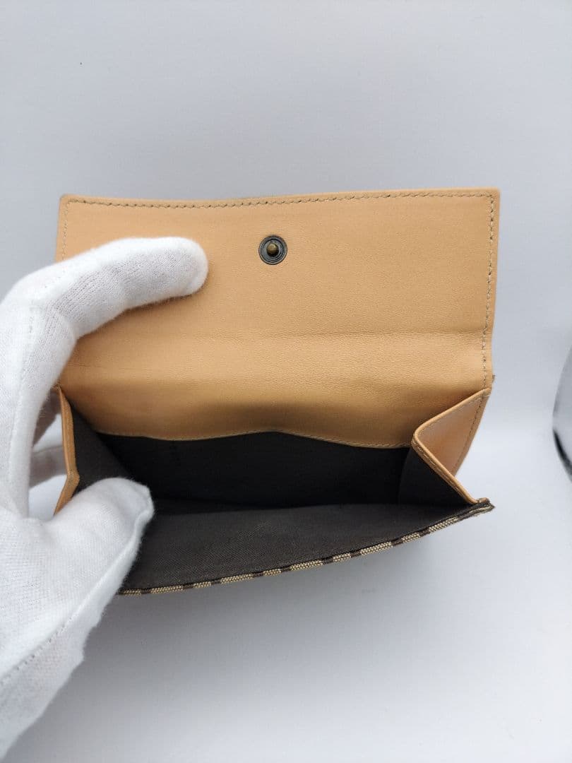 【最終値下げ】Fendi 二つ折り財布 ベージュ キャンバス/レザー