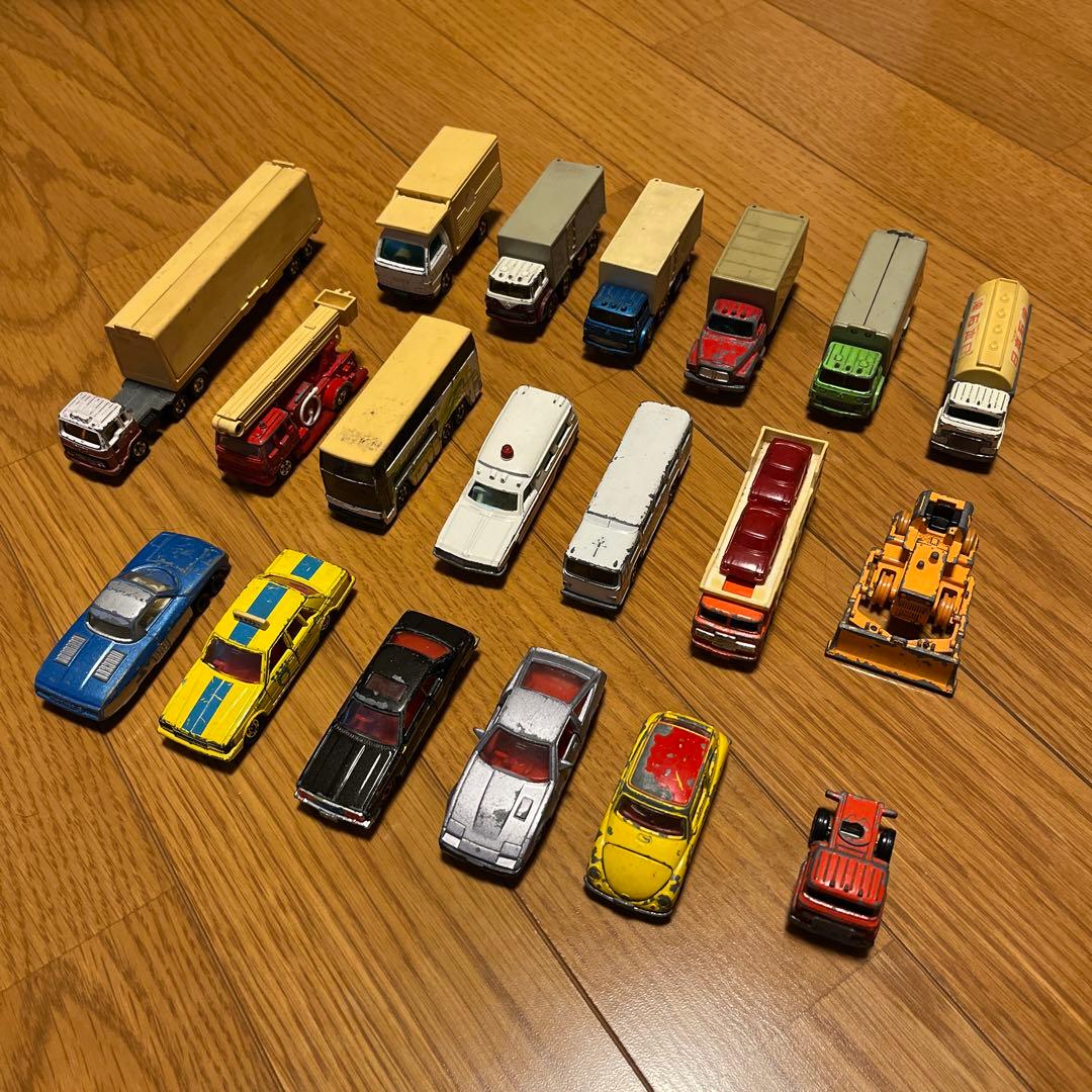 トミカ レトロ 19台 &おまけ2