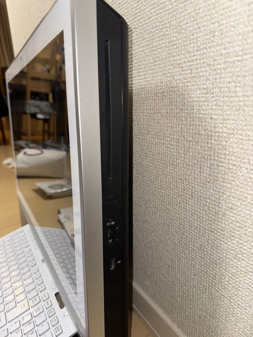 NEC VALUESTAR PC-VN770MSW-Y オールインワンPC