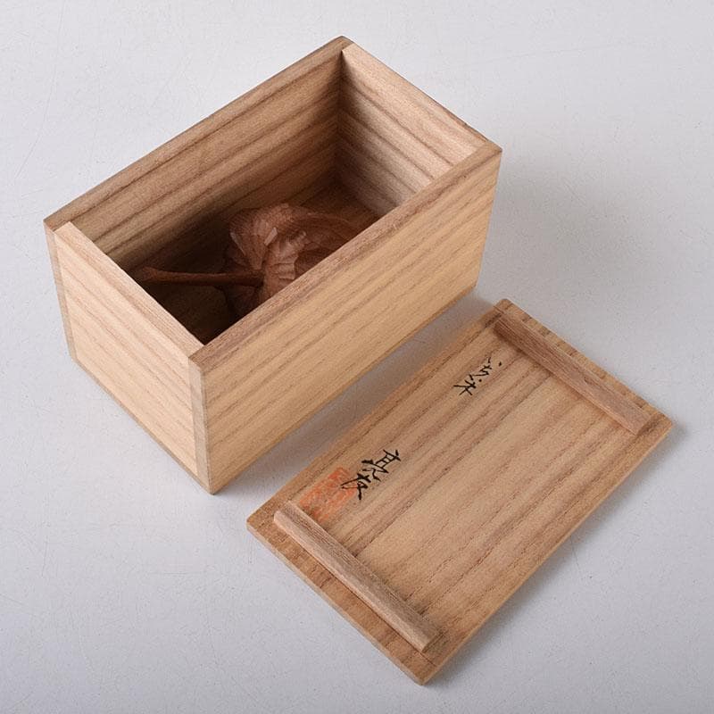 ぽぽっち　津田亮友造　飛騨高山　一位一刀彫ほおずき香合　共箱　V　7904