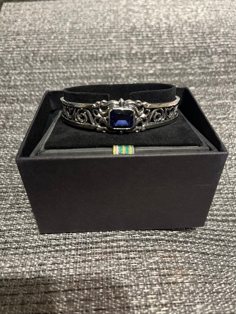 Paul Smith ポールスミス　シルバー バングル ブルーストーン付き