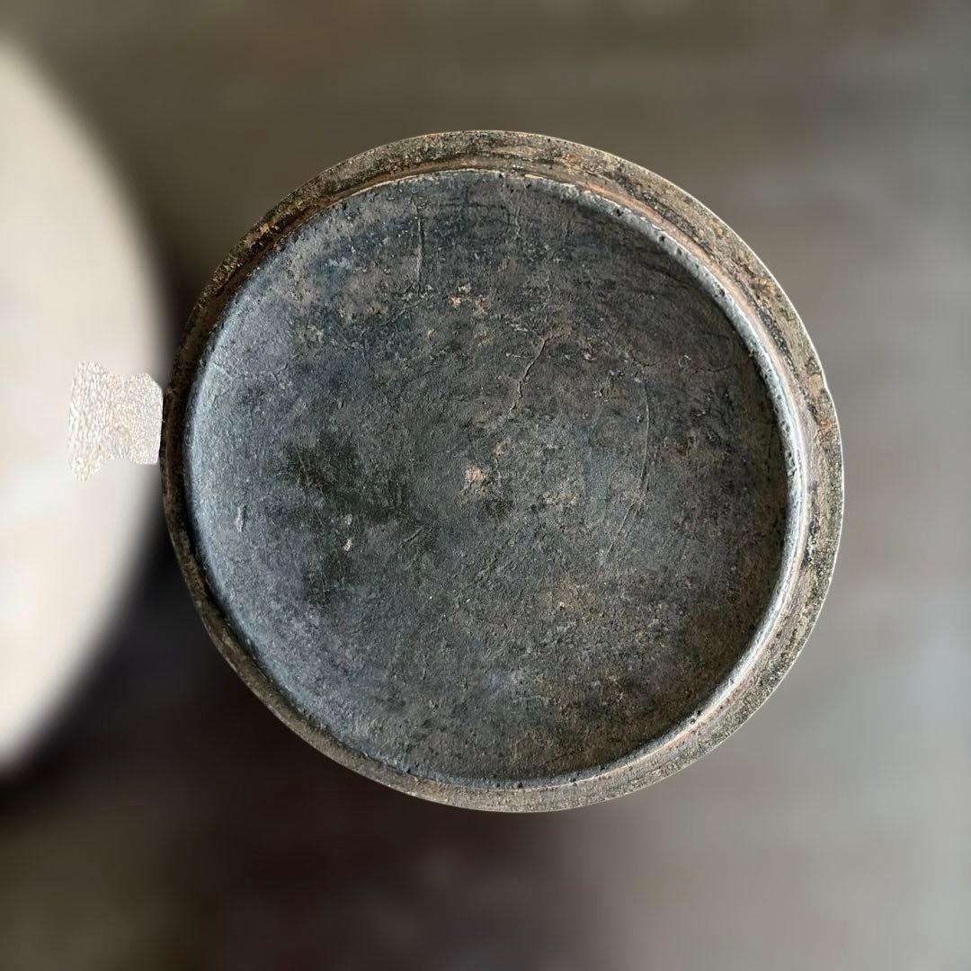 鋳鉄製浮彫り鉄瓶