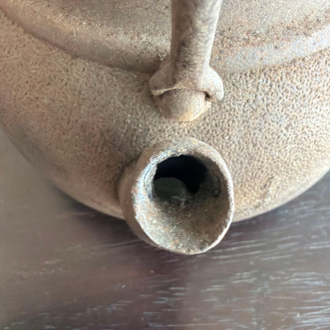 鋳鉄製浮彫り鉄瓶