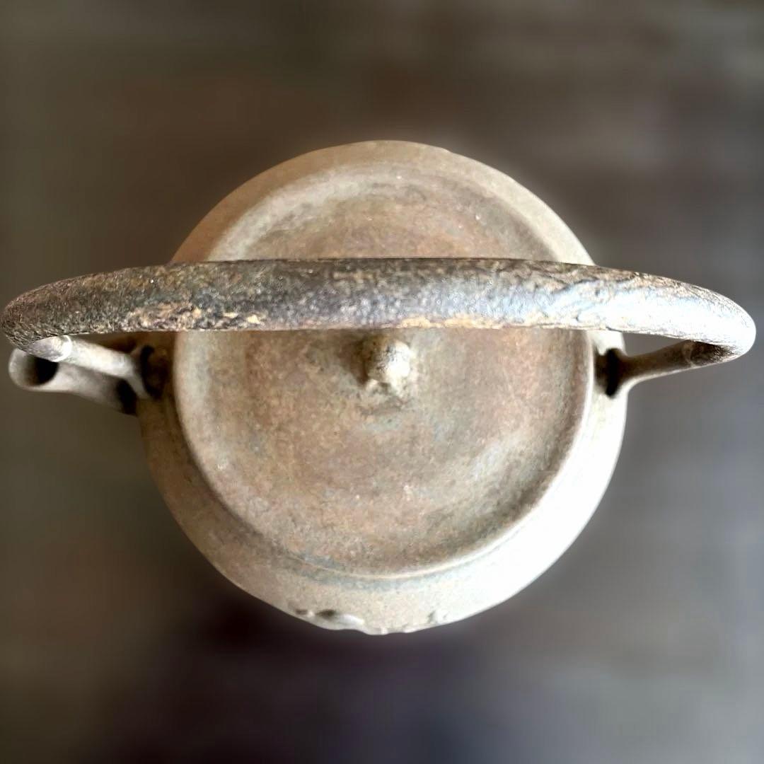 鋳鉄製浮彫り鉄瓶