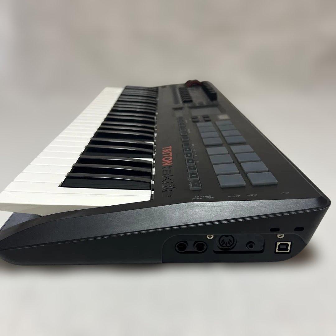 KORG TRITON taktile-49 MIDIキーボードシンセサイザー