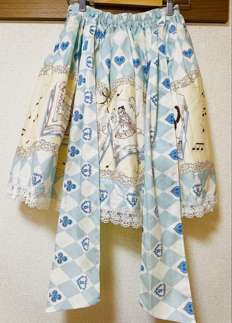 BABY,THE STARS「にゃんともかわいい」アリスと黒猫柄スカート