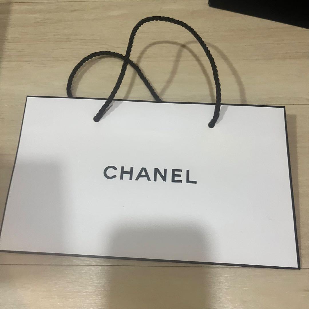 【新品　未使用】シャネル クリスマスホリデー　エッセンシャルケアセット