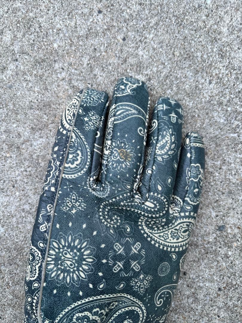 lampgloves ペイズリー柄