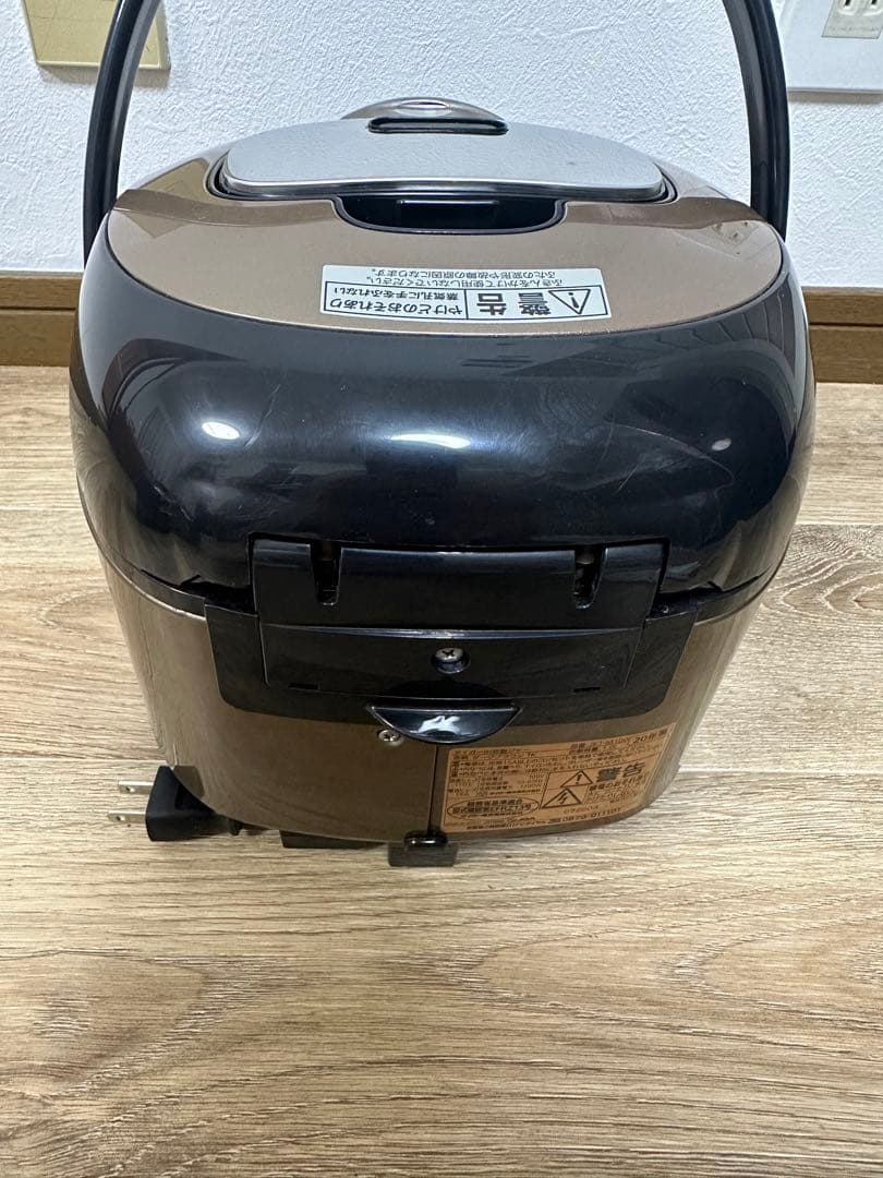 TIGER 炊飯器 5.5合 IH炊きたて JKT-M100 2020年製