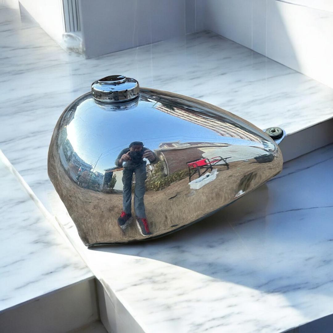 【送料無料】エイプ用　アルミタンク　ビッグシーダー　TW200にも使用可能