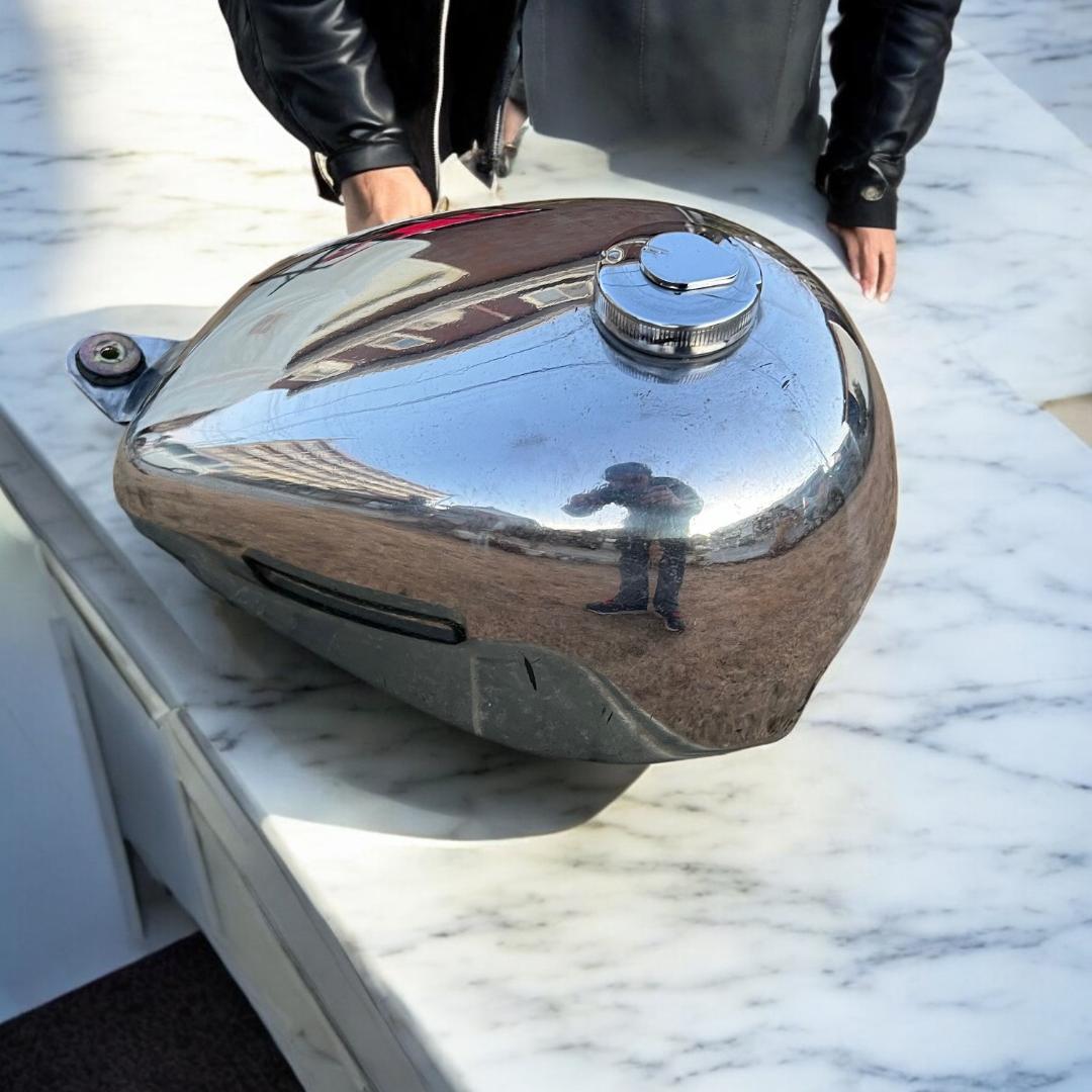 【送料無料】エイプ用　アルミタンク　ビッグシーダー　TW200にも使用可能