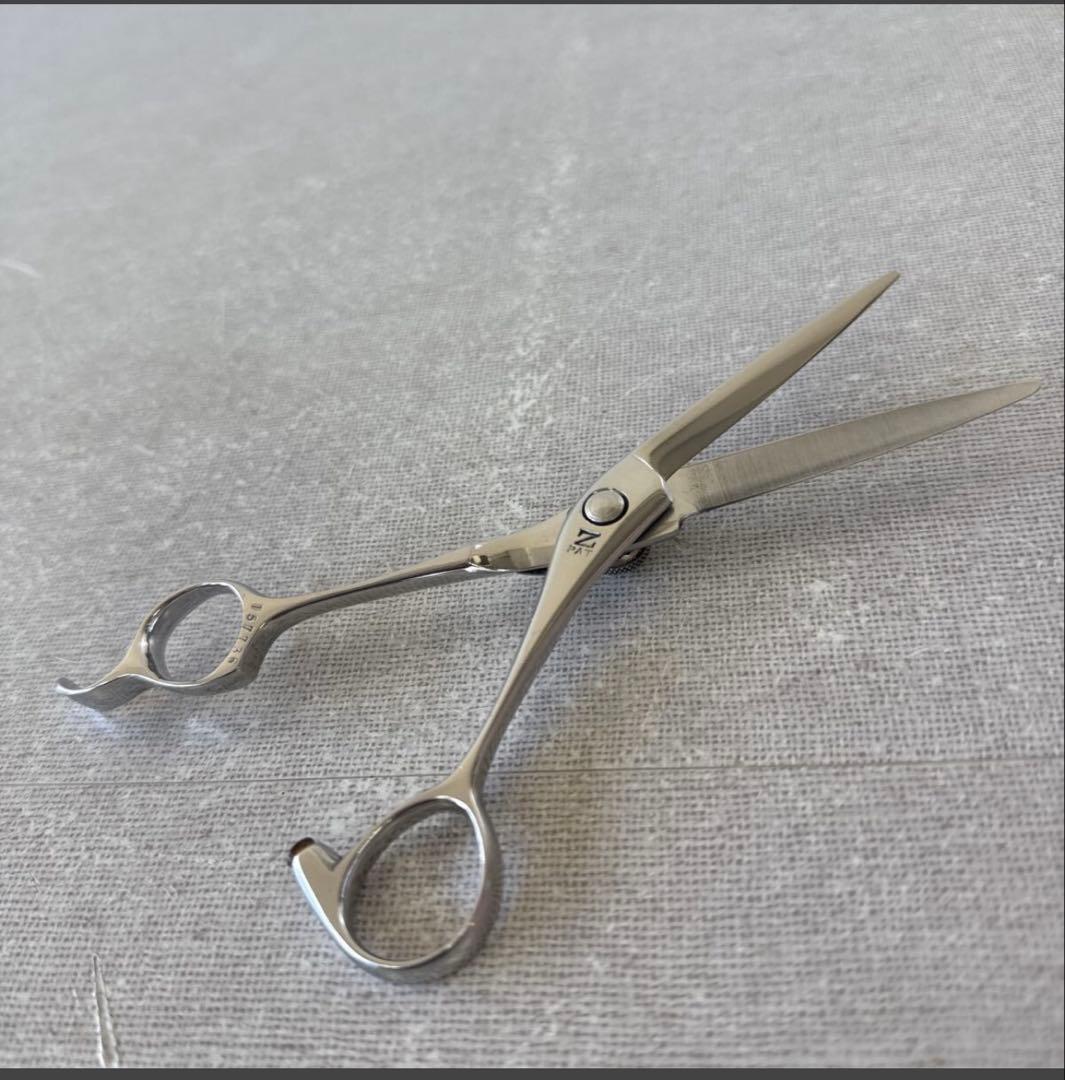 ほとんど未使用☆鋏☆ハサミ☆ナルトシザー☆ハイネッタ☆サークライン・クィーン