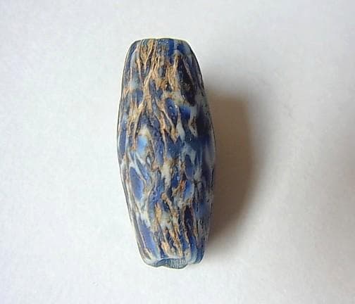 ★X2702★古代とんぼ玉 (A08) モザイク　白青　ガラスビーズ　紡錘形