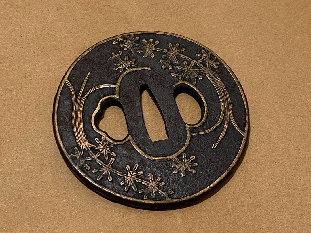 刀装具　鉄鍔　鐔　⑨ 武具　刀　大鍔