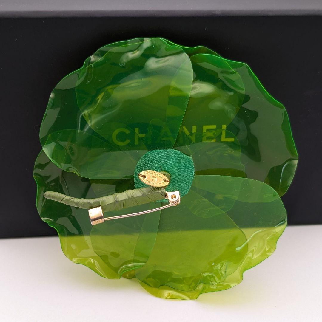 シャネル CHANEL カメリア プラスチック ブローチ コサージュ 箱付