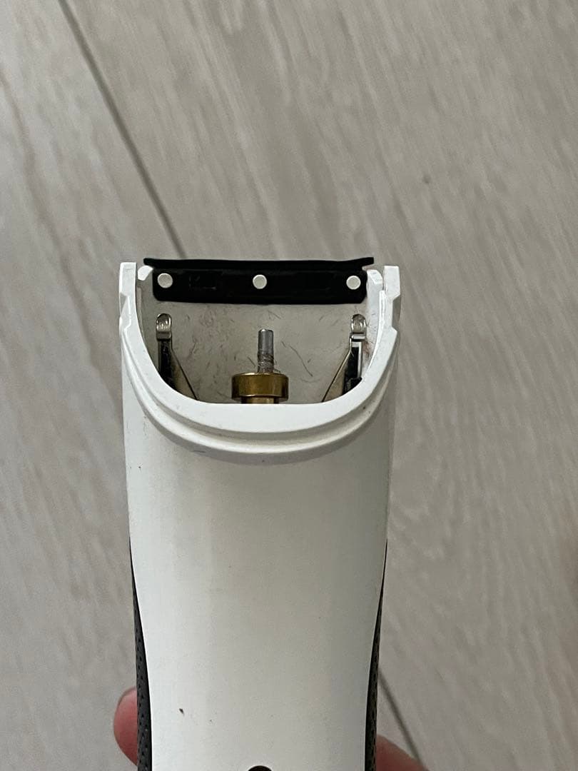 高品質充電式回転速度調節付き　動物用バリカン 厚手ステンレス